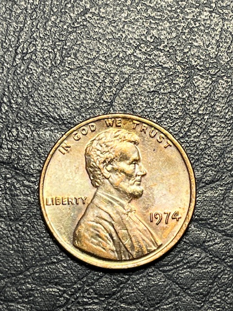 1974-Lincoln-Cents--Strange--Color-Field-